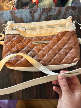 Stone Mountain Accessories Quilted Tan and Cream Crossbody Purse